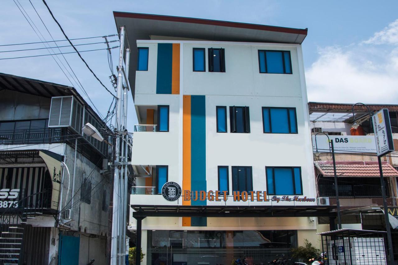 Oyo 592 Budget Hotel By The Harbour Padang (Sumatra) Exterior foto
