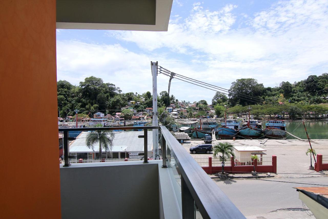 Oyo 592 Budget Hotel By The Harbour Padang (Sumatra) Exterior foto